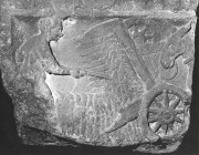 Gallo- Romeins relief uit omstreeks 300 n. Chr. met daarop een maaimachine van de Trevieren, een volksstam uit de omgeving van Buzenol- Montauban.