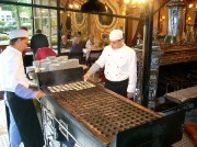 Een_luxueus_ingerichte_poffertjeskraam